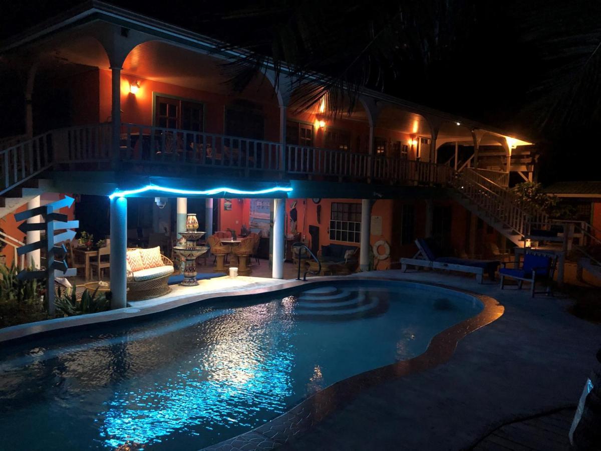 Coral Cove Inn Maya Beach Exteriör bild